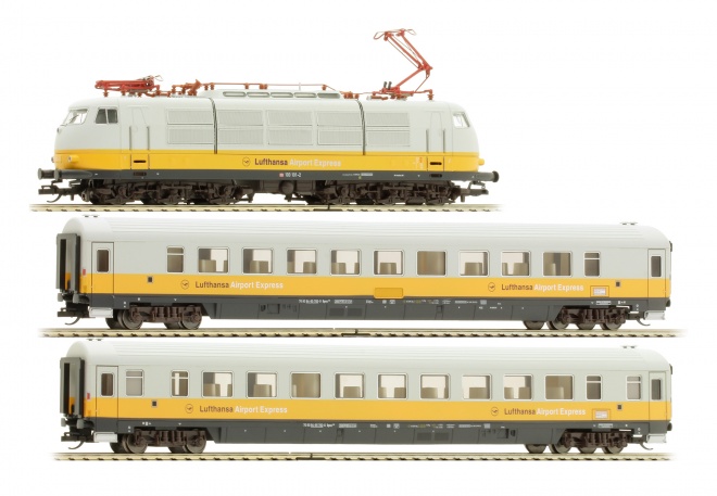 Passenger train Lufthansa Airport Express (set 1) Limited edition<br /><a href='images/pictures/Tillig/217359_c.jpg' target='_blank'>Full size image</a>